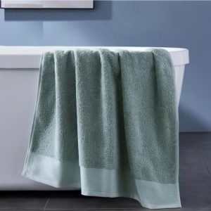 Emerald Green Cotton Pile Bath Towel, Ultra Soft Luxury Towels, Thick Plush Essentials, Absorbent Heavyweight, Guest Bath, Hotel, Spa, Home Bathroom, Shower Basics, Sea Foam